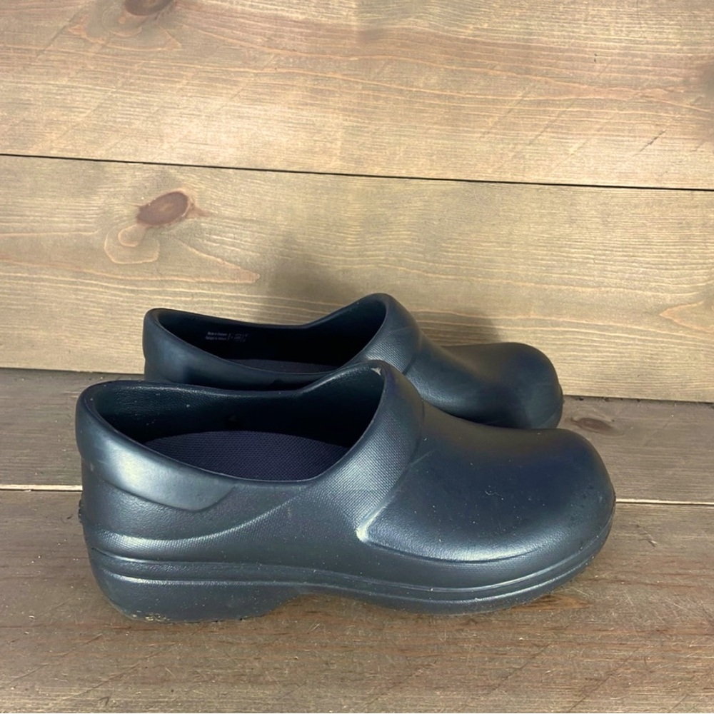 ISO : CROCS CLOG